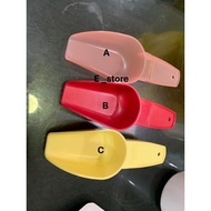 Tupperware scoop (1)