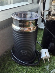 Nespresso 黑色奶泡機