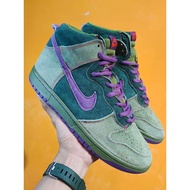 43 Second Thrift Nike Sb Dunk High Skunk 420 Shoes