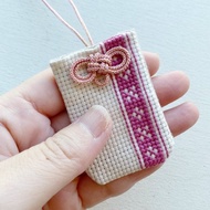 十字繡火星包・護身符包・絞肉機圖案・粉紅色