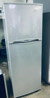 雪櫃 (雙門惠而浦 )正常%新 148CM高 二手雪櫃二手電器/傢俱/傢俬/家電/家庭用品/搬屋/家俬/拆舊/家具/新款/時尚/安裝/貨到付款/保用/送貨/家庭電器