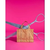 (100% Original) Gentlewoman GW Tyvek Box Tote Bag (GUARANTEED 100% ORIGINAL GENTLE WOMAN & NEW)