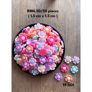 RM4.50/50 pieces : TF-001 - Resin - Bunga - Flower - 1.5 cm x 1.5 cm