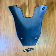 Yamaha R15 Mudguard Deck Inner Panel V3 Yamaha RemovedOriginal