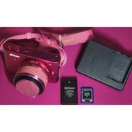 尼康 Nikon 1 J2 附10-30變焦鏡頭，微單眼相機 (粉紅色)【二手出清】
