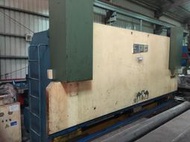 世鑫油壓中古機械設備買賣SPC NC 折床4米200頓 狀況佳！！