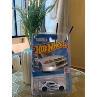 Hot wheels Nissan Skyline GTR r-32 Godzilla