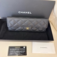 二手真品CHANEL黑色荔枝皮金釦coco翻蓋長夾AP0241