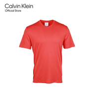 CALVIN KLEIN เสื้อยืดคอกลมแขนสั้นผู้ชาย Luxury Cotton T-shirt รุ่น 4LB275G TNC - สีแดง