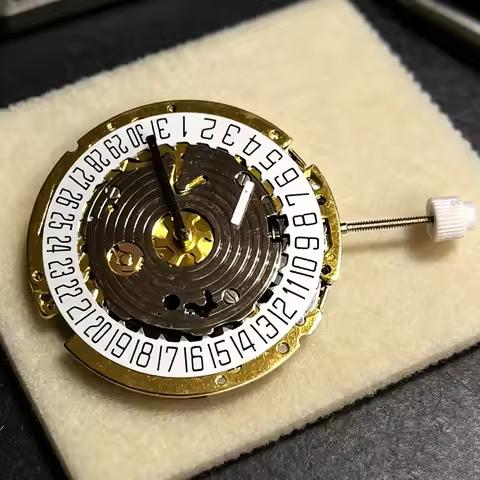 8176 Quartz Movement 4 Hands Small Seconds at 2 O'clock Date at 6 Watch Movement For ISA Cal.8176/20
