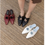 6658 Pointed Toe Shoes With Lace Decoration