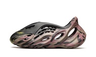 didas Mens Yeezy Foam Runner GW3354