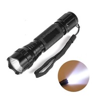 全城熱賣 - CREE-L2 LED 1200流明 強光便攜手電筒〡18650電池連充機一套