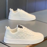 QC 245 Men's Shoes, Basic Style Men's Sneakers, Easy to Coordinate
