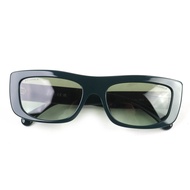 成色極佳的香奈兒 5559-A 矩形太陽眼鏡，帶品牌標誌，綠色，56□16 140mm，配演示鏡片，含包裝盒和眼鏡盒，意大利​​製造，女士款，原價：¥116,600