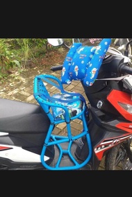 BONCENGAN ROTAN MOTOR MATIC FREE SABUK PENGAMAN DAN BANTAL STANG / kursi rotan motor matic / dudukan