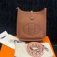 Hermes • Mini Evelyne 16 金棕色銀釦