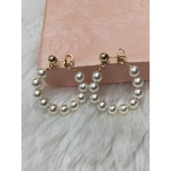 Swarovski Pearl With 10k Gold Good Luck Earring