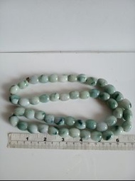 翡翠A玉48粒路路通13X15mm串成約廿八寸頸鏈,花青珠粒圓滑。