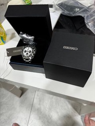 SEIKO 精工 太陽能計時碼表男表熊貓配色 SSC81 3P1