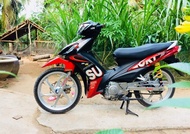 Tem rời axelo 125 chữ suzuki đỏ đen