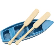 LQ Industrial Lovely Miniature Blue Rowboat Model Perahu Plastik Kecil dengan Dayung untuk Hiasan Ta