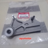 Rear caliper caliper caliper handle bracket sub assy rr crf 150L k84 original honda