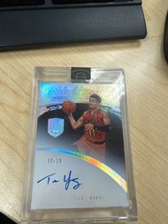 2019-20 Panini Eminence Trae Young Autograph Card