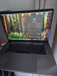 MacBook Pro 15吋 500gb 16gb ram 2018年 apple