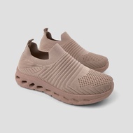 TREND Slip-On Sneakers 4.5 CM Heel. MESSI Model OVALTINE Color | Women's Sneakers Women Sport Shoes 