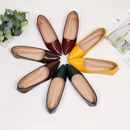 Women's Crocodile Pattern Flat Shoes, Casual Point Toe Slip On Shoes, Lightweight & Comfortable Shoe