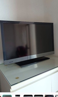 （不議價)詳細請睇文字介紹內容，呢部機係用到但係我當零件出售因為有少少問題）SONY索尼 KDL-32EX52032吋全高清(1920x1080) LED液晶電視，有原裝正常遙控，部機開得著睇得到但係