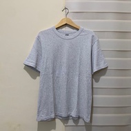 UNIQLO T-shirt