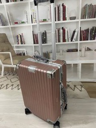20 吋鋁合金框登機行李箱旅行箱20 inch lugguage 56 x 23 x 35cm