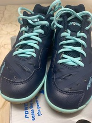 (99% NEW) Yonex 65 Badminton Shoes (EUR 36)