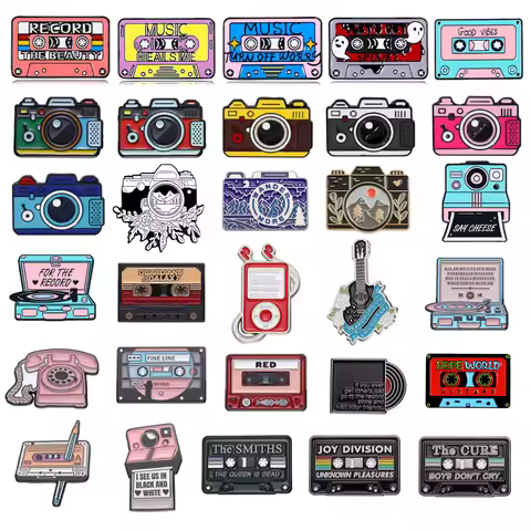 Creative Metal Brooch Music Rock CD Landscape Camera Walkman Guitar Record Phone 90's Retro Badge Pu