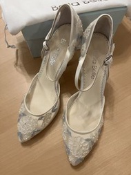 Bella Belle Viola 象牙藍色婚鞋 (US 6.5)