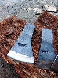 หัวขวานเหล็กแหนบแท้(เหล็กแหนบรถบรรทุก)หนองบัว.(กลาง) คมกว้าง 8-9 ซม.สูง 14-14.5 ซม.