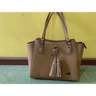 CR2 Women Wide Handbag
