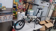 Dahon . GLO，九成新，16吋摺疊單車，V煞，9速，鋁架(輕)，全車快拆，摺疊腳踏，精裝配置，企理免維修，可預約到實體店試車， 售價$1690[深水埗交收],有意可以wts 51371512 