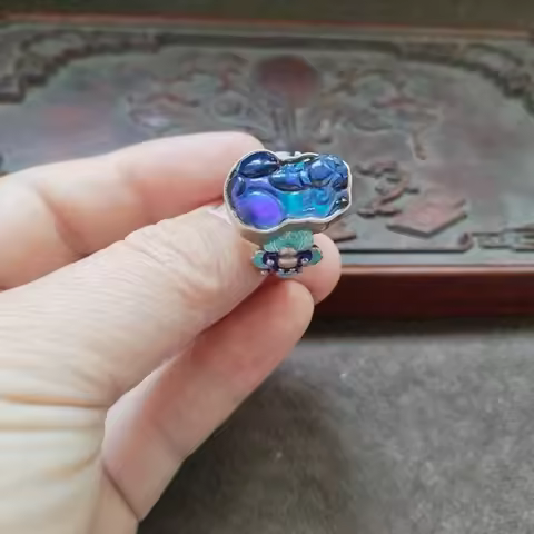 Vintage Patina Old Silver Inlaid Color-Changing Gemstone Pixiu Ring