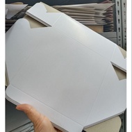 5pcs WHITE CAKE FOLDING BOX.. kotak kek putih 7"x4", 8"x4",9"x4",10"x5",11"x5",12"x5"
