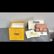 FENDI 芬迪Baguette FF Logo三折短夾(粉色)