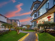 Nanfengli Homestay (Lijiang Sanyi Airport Branch)