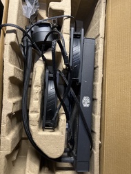 Cooler Master 一體式240水冷散熱器，只有AMD4扣具