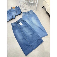 BDG Jeans skirt size 27, size 28