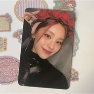 ITZY Yeji Born to Be Photocard UK Ver Flower Crown & Smoky Makeup Yeji Card