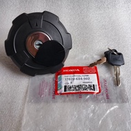 K84 CRF 150 TANK CAP KEY