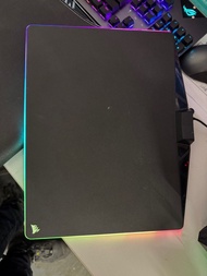Corsair RGB 遊戲滑鼠墊