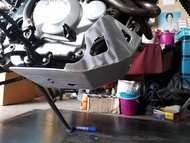กันแคร้ง HONDA XR 250 - 400 ( เฟรมเหลี่ยม ) งาน อลูมิเนียม หนา 4 มิล ( ทำสี พาวเด